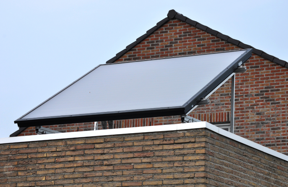 In tegenstelling tot een zonne-installatie op druk, kan een leegloopsysteem wél bij zonnig weer gevuld worden. Voor de opstart moet u echter wel wachten tot de collectoren afgekoeld zijn