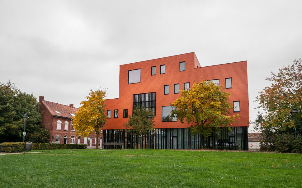 Scholengroep Sint-Michiel en Arkorum, Roeselare, Groep III architecten