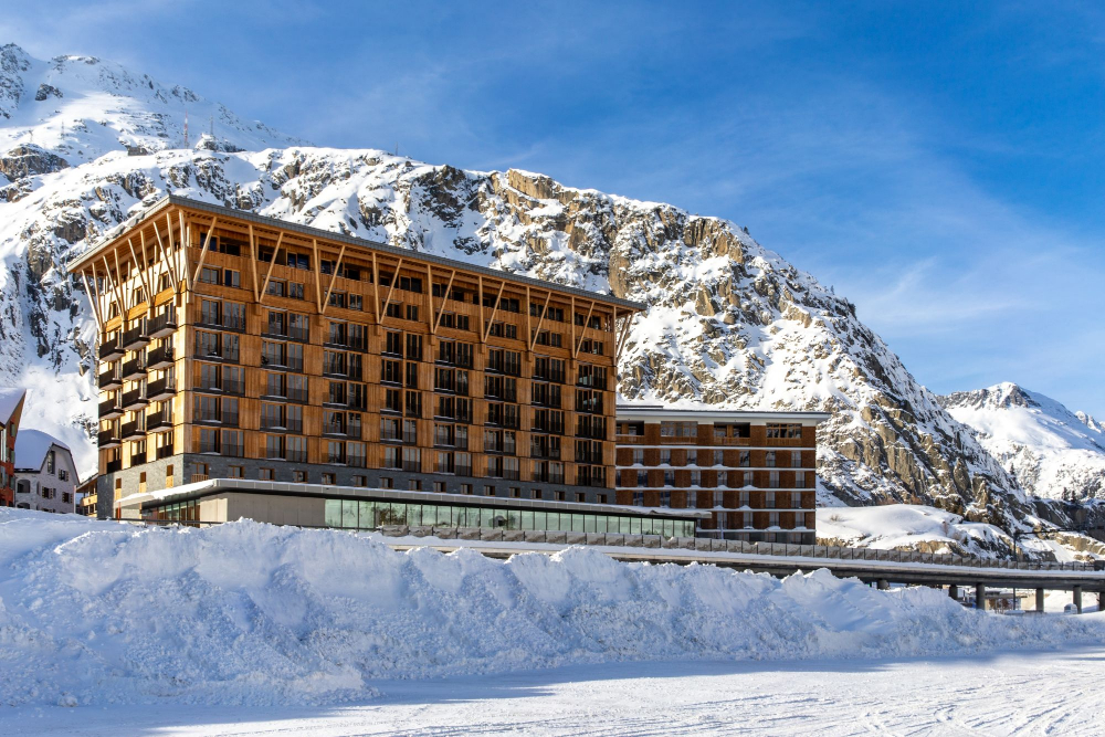 Zwitserland locatiegids venues incentive meeting Radisson Blu Reussen Andermatt The Circle Zurich Palace Titlis Engelberg Mövenpick Hotel Basel