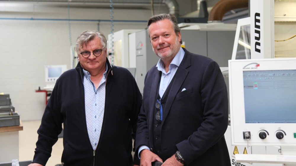 Plant manager Carl David en zaakvoerder Luc Vanhooreweder