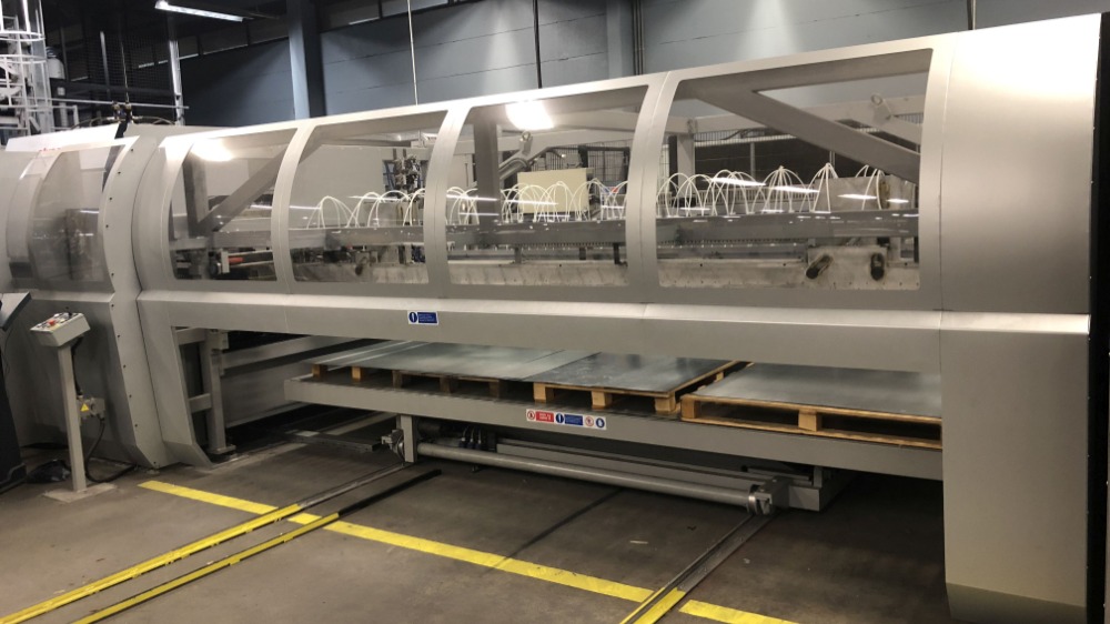 Om snel te kunnen reageren, legde Grada enorme voorraden aan, een filosofie die op de lange duur onhoudbaar werd. De nieuwe aanpak is ge&euml;nt op het principe &lsquo;make to order&rsquo;, waarbij configuratoren rekening houden met het machinepark en de tools om automatisch de maakbaarheid te voorspellen 