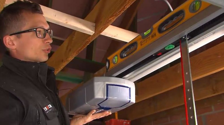 waterpas garagepoort automatiseren