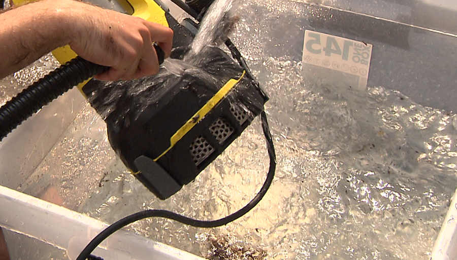 dompelpomp schoonmaken