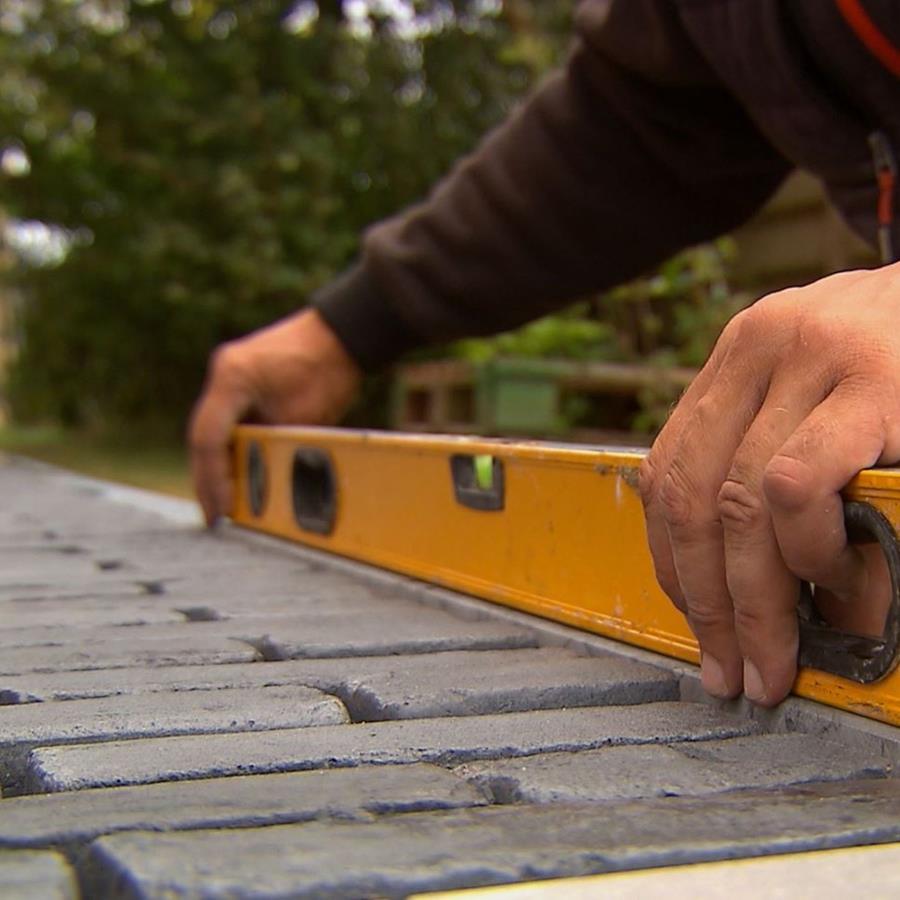 stenen terras plaatsen