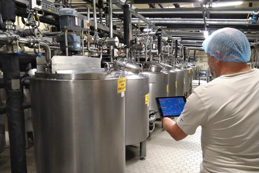 "De reliability engineer gaat met de beschikbare data aan de slag om de technische beschikbaarheid van de machines te verhogen en prioriteiten te bepalen", zegt maintenance manager Stéphane Casteleyn